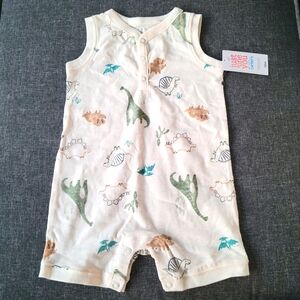 NWT Carter Onesies Dinosaurs 🦕 Size 18 months for kids